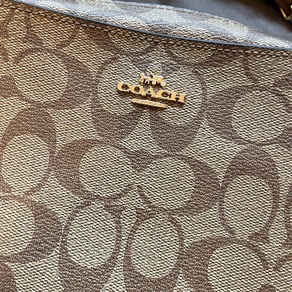 Coach mini camera bag in signature canvas - Picture 5 of 8